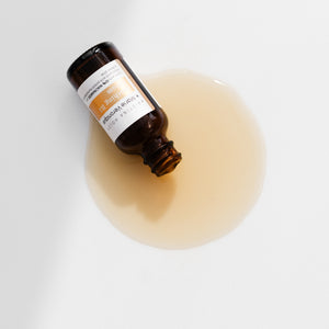 Texture of Marie Veronique Soothing B3 Serum 1 fl oz / 30 ml. Calm with 10% NIACINAMIDE and moisturize with potent humectants for a dewy glow. Microbiome-friendly / Fragrance+Essential Oil free